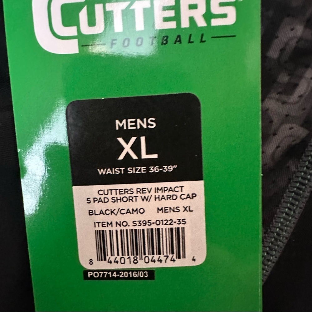 Cutters Rev Impact 5 Pad Football Shorts With Hard Cap Men’s X-Large Black/Camo - Picture 7 of 11